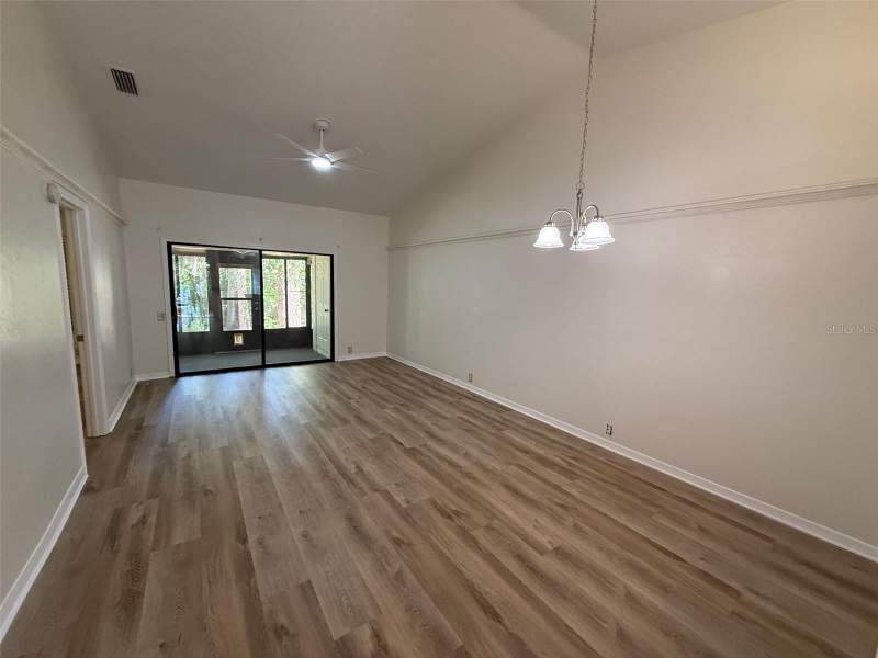 2 bedroom Townhouse at 4052 NW 23rd Circle, Wood Creek Village, Gainesville — photo 4