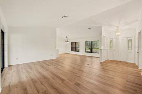 10121 Canterbury Drive, Leesburg FL - photo 6 of 6