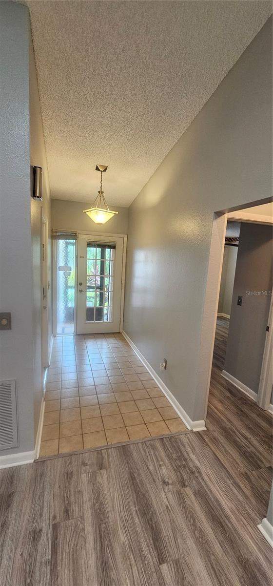 2 bedroom Townhouse at 4075 Shoreside Circle, Carrollwood Sprgs Cluster Hms, Tampa — photo 4