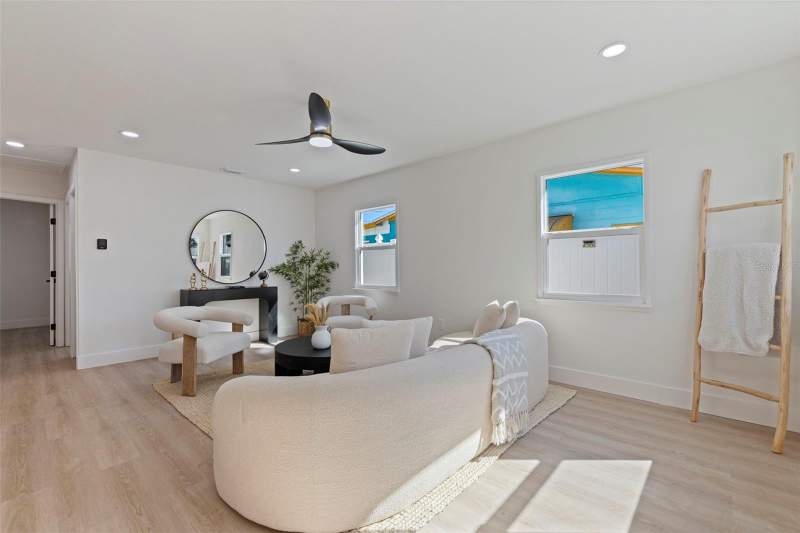 3 bedroom Single Family Residence at 5769 Dartmouth Avenue, Colonial Parks Sub, St Petersburg — photo 4