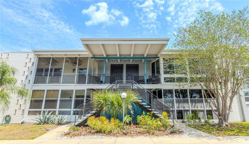 Lake Killarney Condo
