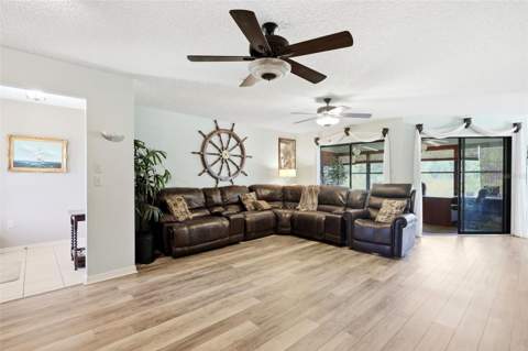 26638 E Cove Drive, Tavares FL - photo 12 of 46
