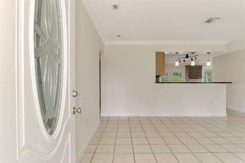 11036 Jacqueline Avenue, Englewood FL - photo 7 of 49