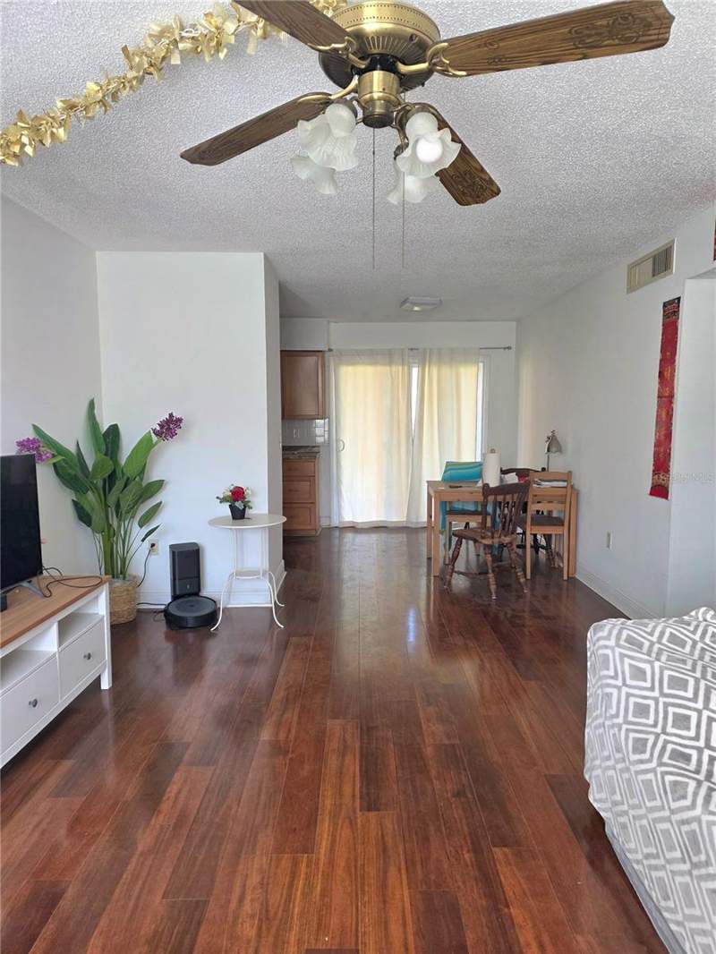 2 bedroom Condominium at 1920 E Edgewood Drive #A3, Lake Bentley Shores Condo Ph 01, Lakeland — photo 3