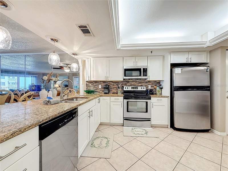 2 bedroom Condominium at 18400 Gulf Boulevard #1312, Beach Cottage Condo, Indian Shores — photo 4