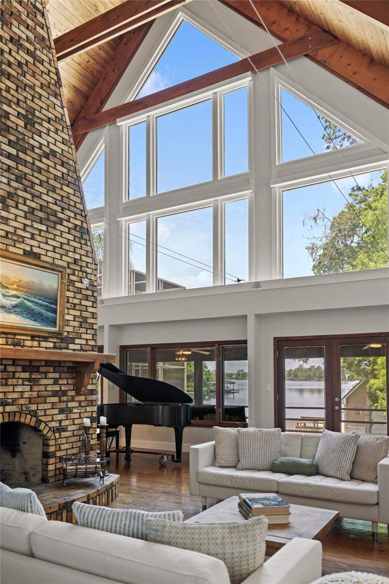 5 bedroom Single Family Residence at 240 W 7th Street, North Chuluota, Chuluota — photo 5