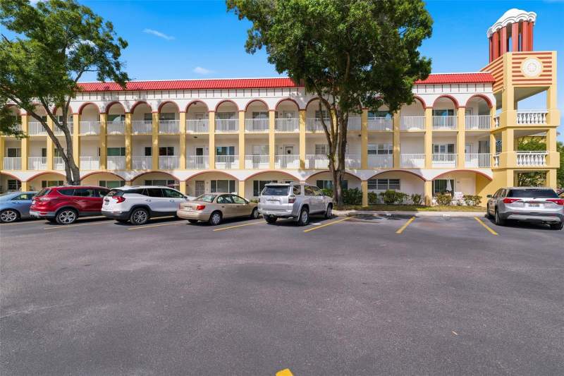2 bedroom Condominium at 2430 Florentine Way #58, On Top Of The World, Clearwater — photo 3