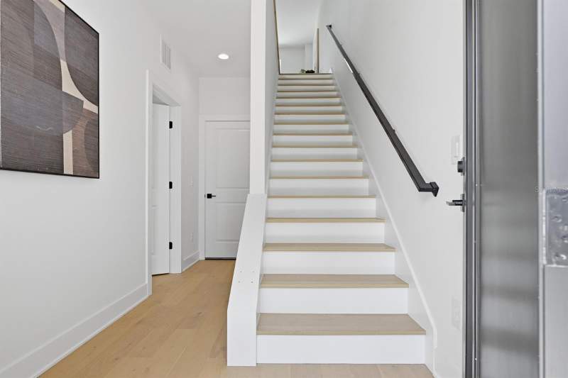 3 bedroom Townhouse at 310 W Columbus Drive #3, D6V | Nuheights Townhomes, Tampa — photo 2