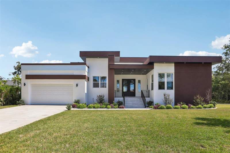 806 LAMONT PLACE home for sale in Temple Terrace Riverside Subdi