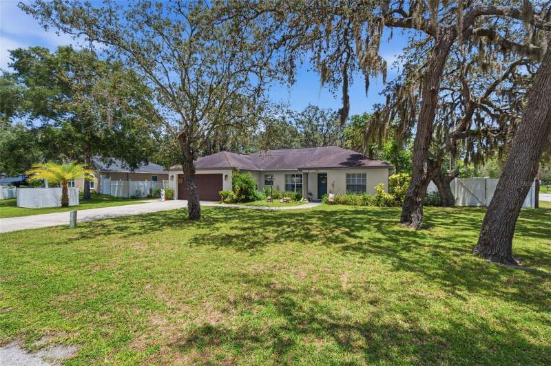 3 bedroom Single Family Residence at 11240 Marquerite Avenue, Griffin Park, New Port Richey — photo 2