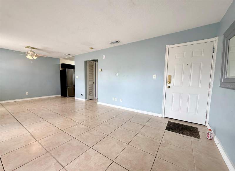 1 bedroom Condominium at 4784 Beach Drive #B, Waterside At Coquina Key South, St Petersburg — photo 3
