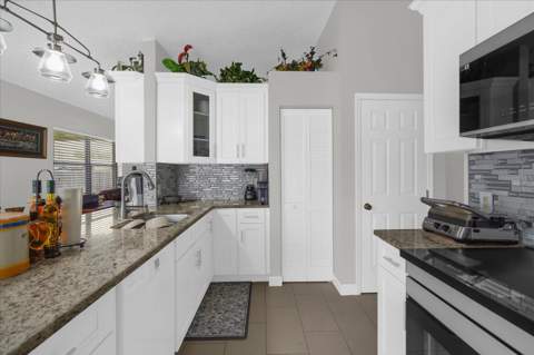 615 McKinley Court, Kissimmee FL - photo 7 of 24