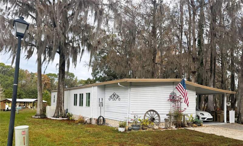 2 bedroom Mobile Home at 107 Royal Palm Drive, Hawthorne At Leesburg A Coop, Leesburg — photo 4