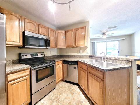 3705 SW 27th Street #811, Gainesville FL - photo 7 of 19