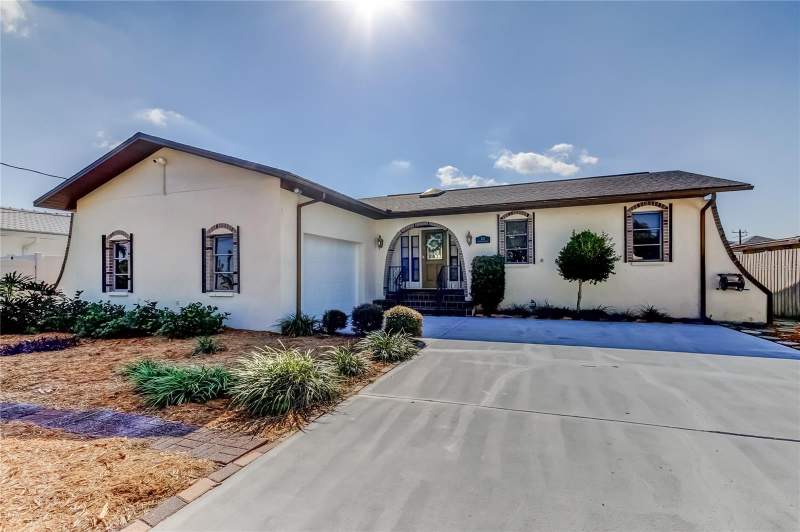 212 WESTWINDS DRIVE home for sale in Baywood Village