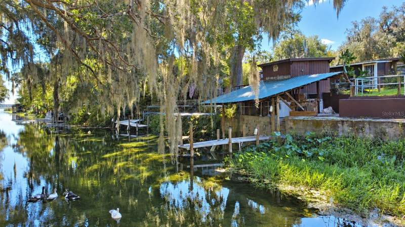2 bedroom Single Family Residence at 766 CR 485A, Panasoffkee Retreats, Lake Panasoffkee — photo 3