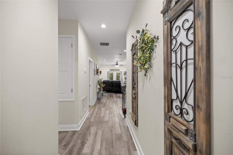 3 bedroom Single Family Residence at 2 Magnolia Pass Trace, Silver Spgs Shores Un #42, Ocklawaha — photo 3