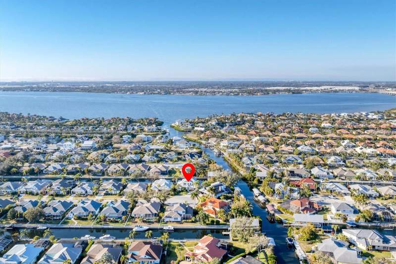 4 bedroom Single Family Residence at 4627 Barracuda Drive, Riverdale Rev, Bradenton — photo 3