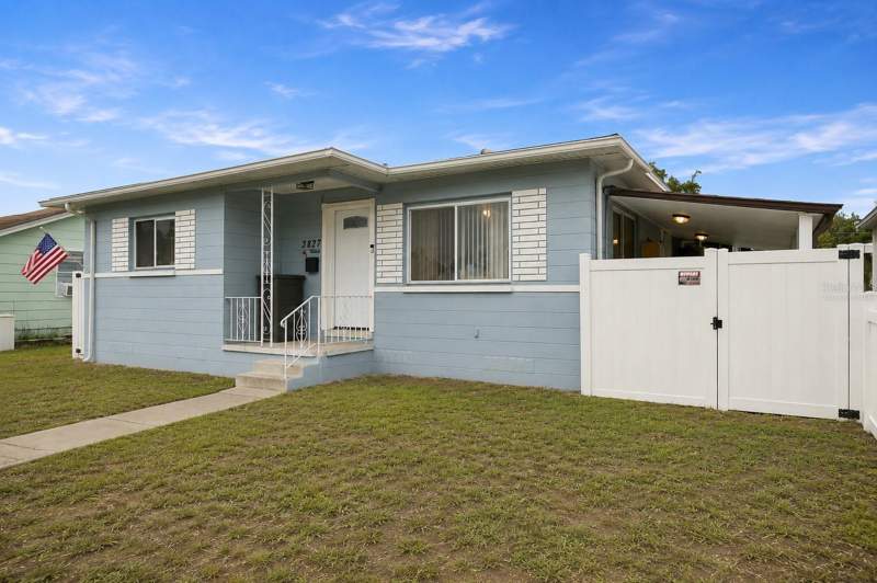 3 bedroom Single Family Residence at 3827 38th Avenue, Midway Sub, St Petersburg — photo 2