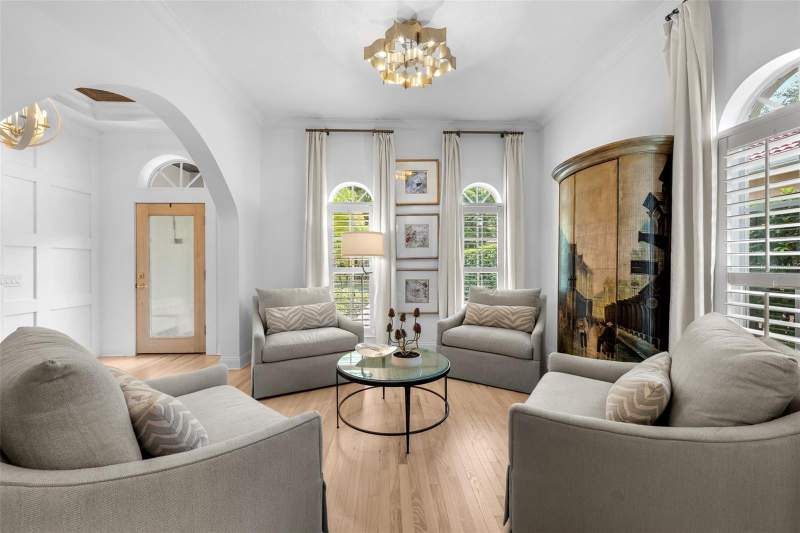 5 bedroom Single Family Residence at 1921 Floresta View Drive, Bella Vista, Tampa — photo 3