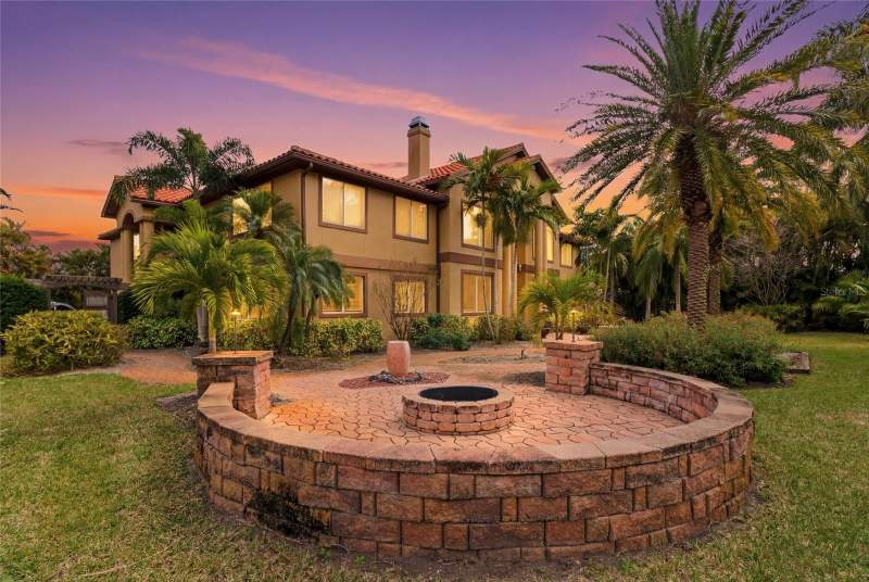 4 bedroom Single Family Residence at 303 Sunny Lane, Shirley Manor Sub, Belleair — photo 2