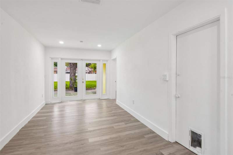 3 bedroom Single Family Residence at 104 S HERCULES AVENUE, SKY CREST UNIT 8, CLEARWATER — photo 5