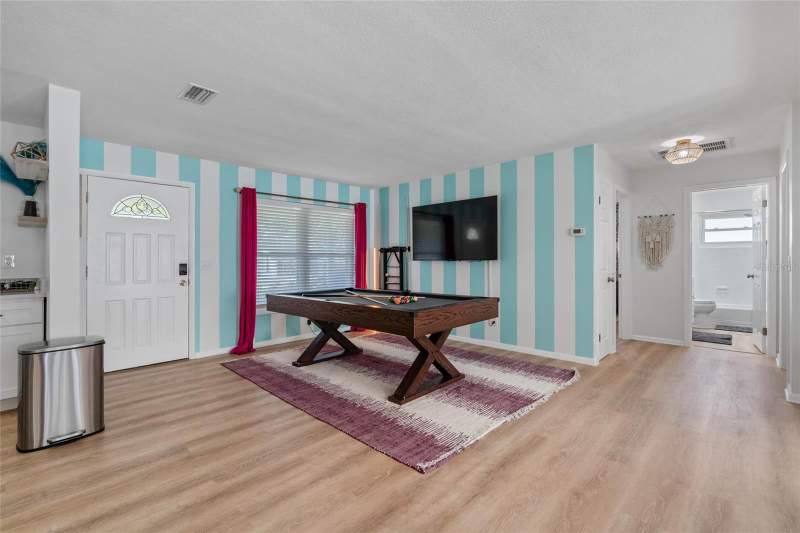 4 bedroom Single Family Residence at 1316 Highfield Drive, Douglas Manor Park, Clearwater — photo 2