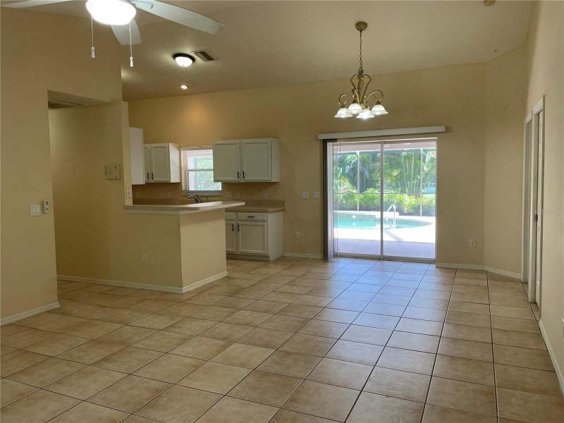 4 bedroom Single Family Residence at 4060 Calatrava Avenue, Port Charlotte Sub 11, North Port — photo 3