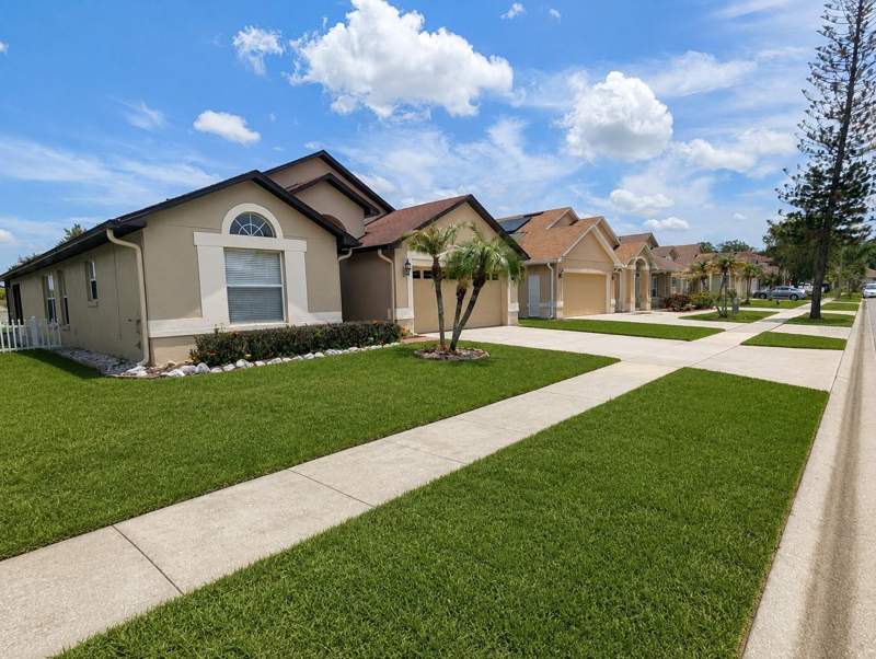 4 bedroom Single Family Residence at 7935 Oakstone Court, Woodstone Sub, Orlando — photo 2
