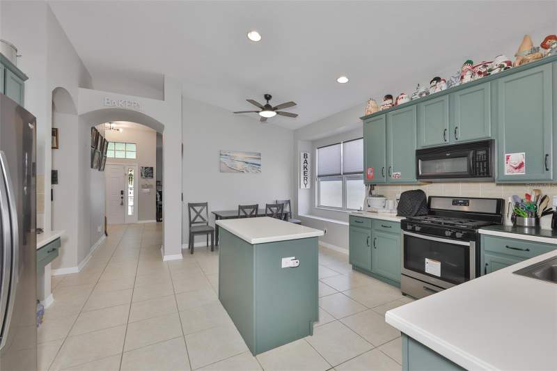 3 bedroom Single Family Residence at 5223 Clover Mist Drive, Braemar, Apollo Beach — photo 4