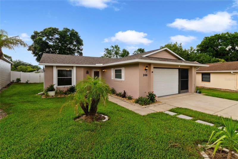 2 bedroom Condominium at 146 Mayfair Court, Mayfair Villas, Sanford — photo 2