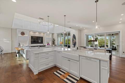 1525 Mallard Lane, Sarasota FL - photo 16 of 99