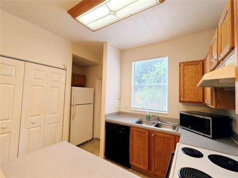3521 SW 30th Way #104, Gainesville FL - photo 13 of 49