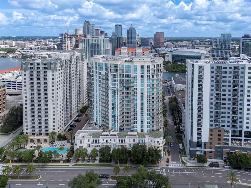 450 KNIGHTS RUN AVENUE #1503 home for sale in The Plaza Harbour Island A Con