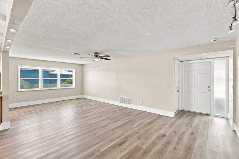 4 bedroom Single Family Residence at 13691 Serena Drive, Del Prado Imperial, Largo — photo 5