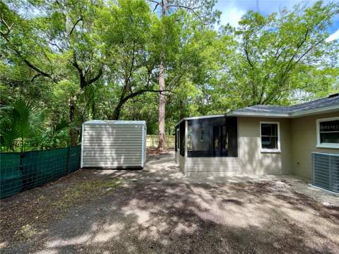 1715 NE 6th Place, Gainesville FL - photo 24 of 27