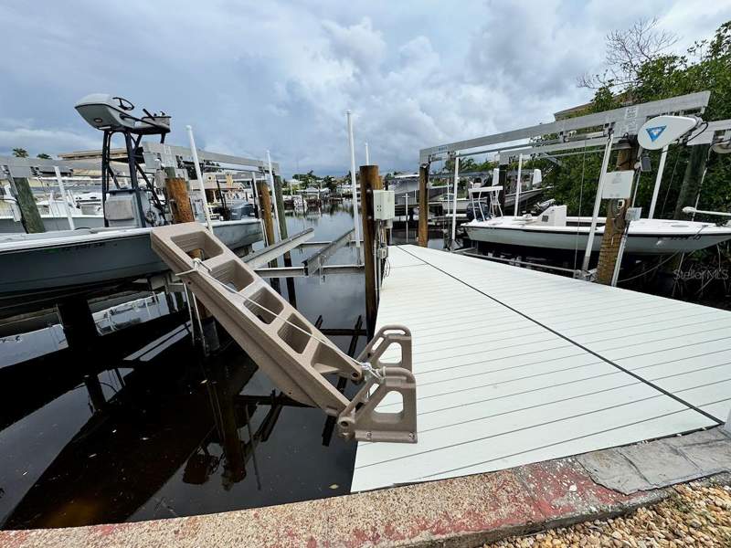 3 bedroom Single Family Residence at 5451 Bayou Grande Boulevard, Shore Acres Bayou Grande Sec, St Petersburg — photo 2