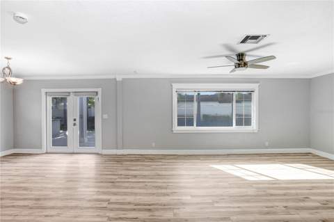 8404 Blackstone Court, Tampa FL - photo 14 of 36