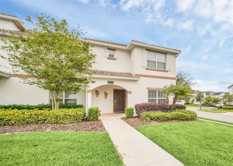5 bedroom Townhouse at 9017 Dogleg Drive, Stoneybrook South Ph I-1 & J-1, Davenport — photo 2