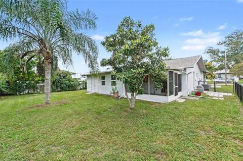 1480 Queen Anne Drive, Palm Harbor FL - photo 24 of 33