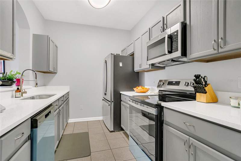 3 bedroom Condominium at 13512 TURTLE MARSH LOOP #720, GOLFVIEW AT HUNTERS CREEK PH 01, ORLANDO — photo 2