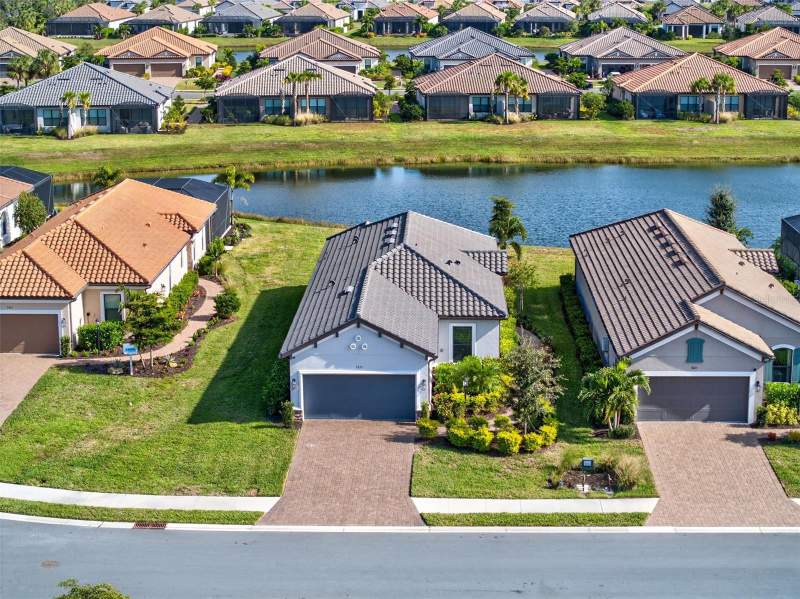 2 bedroom Single Family Residence at 3021 Veneto Court, Azario Esplanade Ph III Subph D, Lakewood Ranch — photo 5