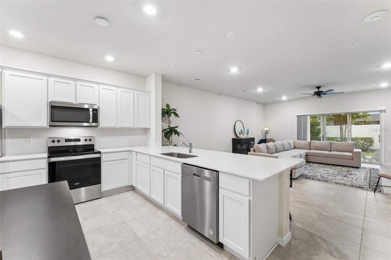 3 bedroom Townhouse at 2017 Canny Cove, Grayson Square, Winter Park — photo 4