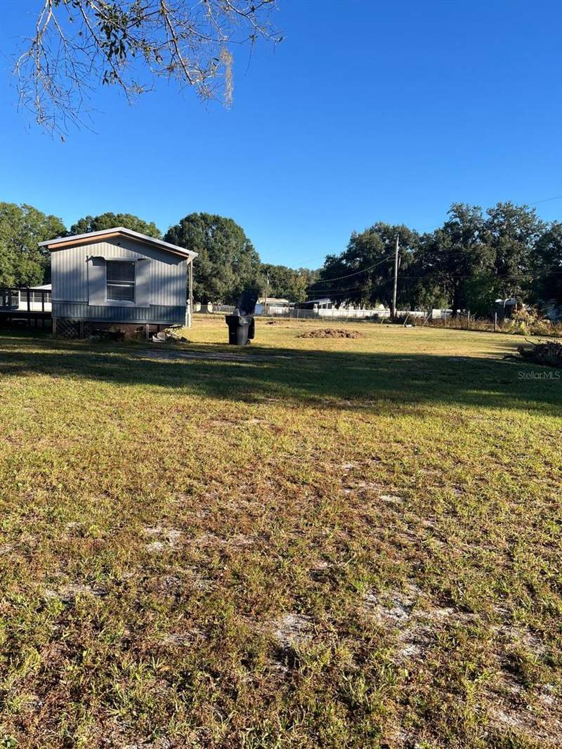 3 bedroom Manufactured Home at 4015 Shady Oak Drive, Webster & Omohundro Sub, Lakeland — photo 2