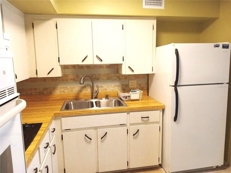2 bedroom Condominium at 2430 Florentine Way #30, On Top Of The World, Clearwater — photo 5