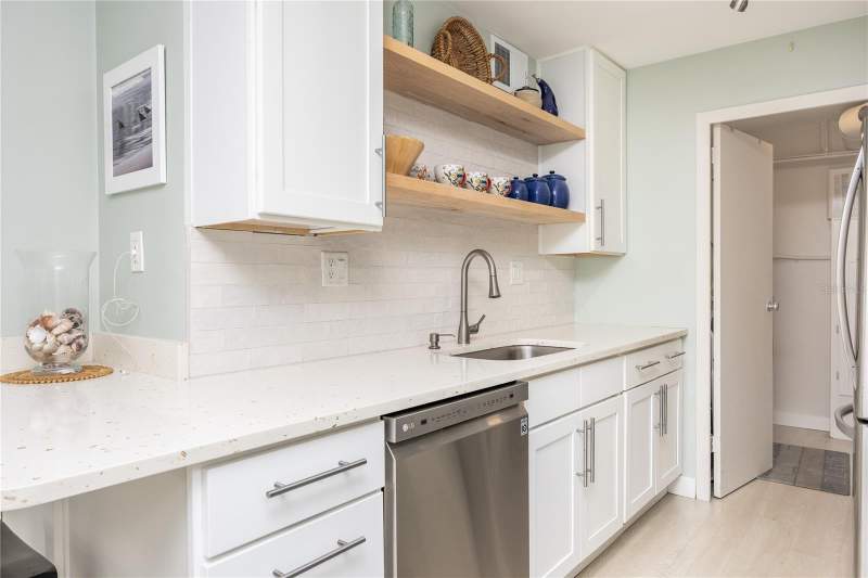 2 bedroom Condominium at 10355 Paradise Boulevard #412, Paradise Island Towers Condo, St Petersburg — photo 3