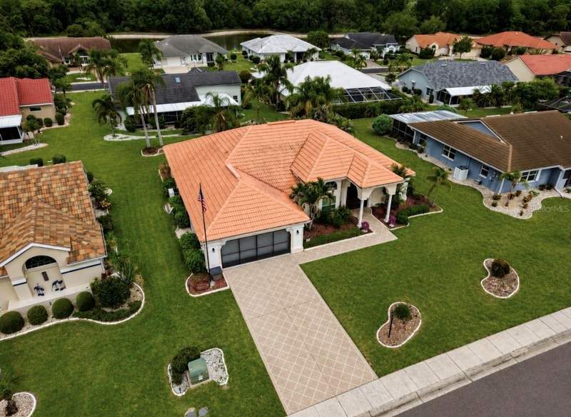3 bedroom Single Family Residence at 2027 New Bedford Drive, Sun City Center Unit 52, Sun City Center — photo 4