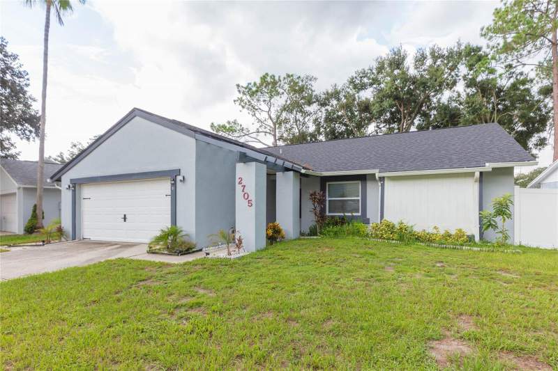 3 bedroom Single Family Residence at 2705 Lakeville Drive, North Lakes Sec C Unit 1, Tampa — photo 2