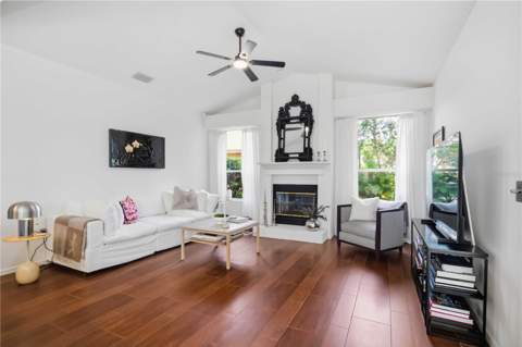 4106 Hearthstone Drive, Sarasota FL - photo 8 of 32