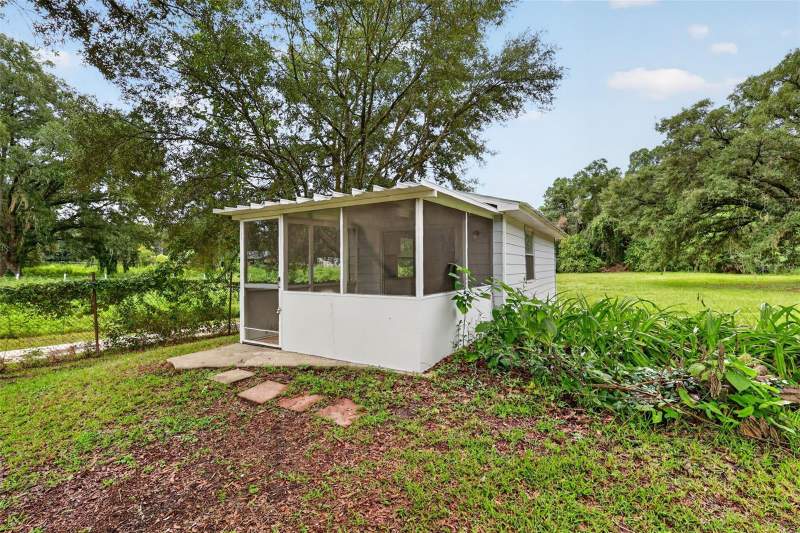 4 bedroom Manufactured Home at 2888 SE 59th Street, Florida Orange Grove Corp, Ocala — photo 4